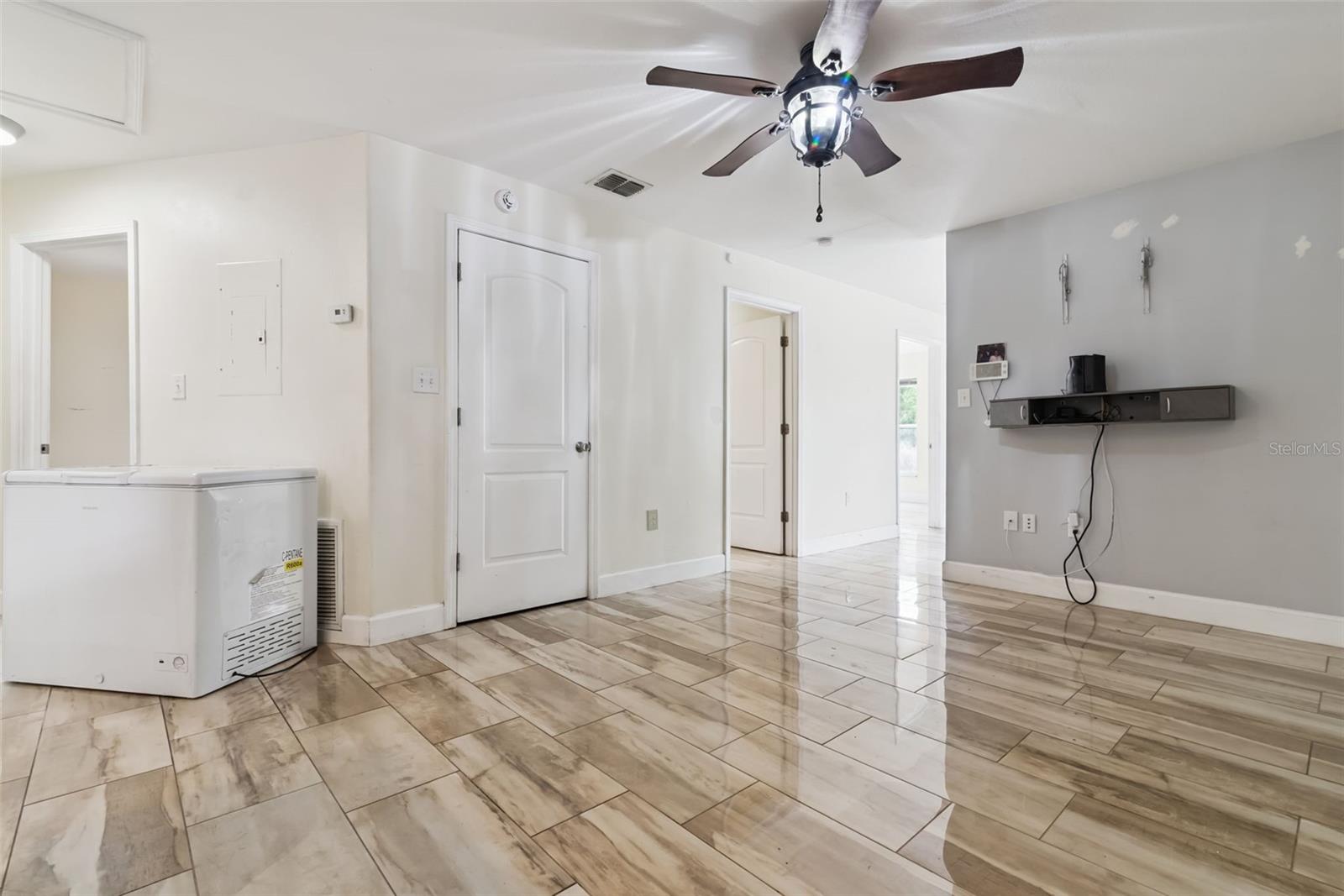 2260 Dolarway, Sanford, FL 32771