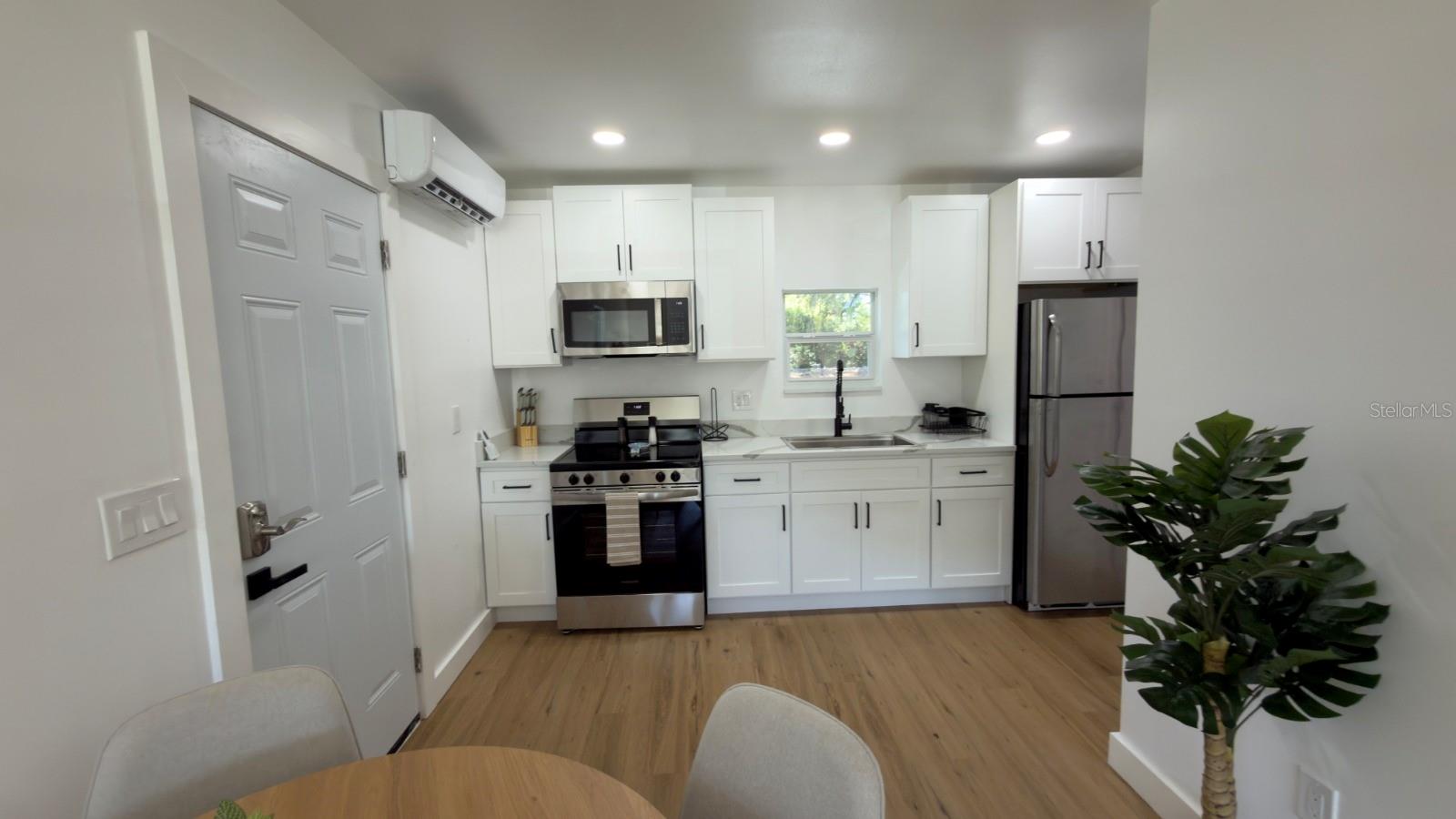 1922 Hillcrest, Orlando, FL 32803