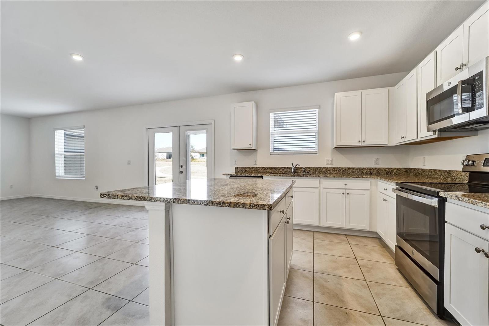 6803 Branham Mill, Zephyrhills, FL 33542