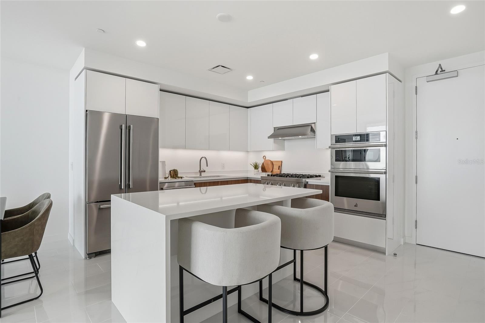 400 Central Unit 2008, St Petersburg, FL 33701