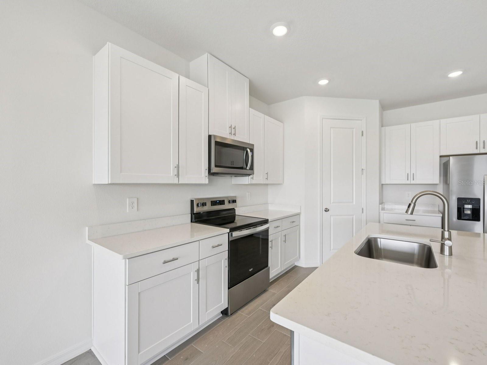 9009 Venetia, Palmetto, FL 34221
