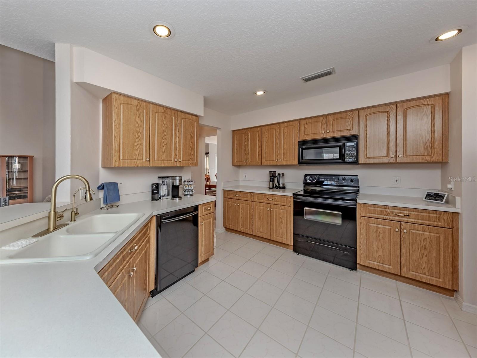 897 Colonial, Venice, FL 34293