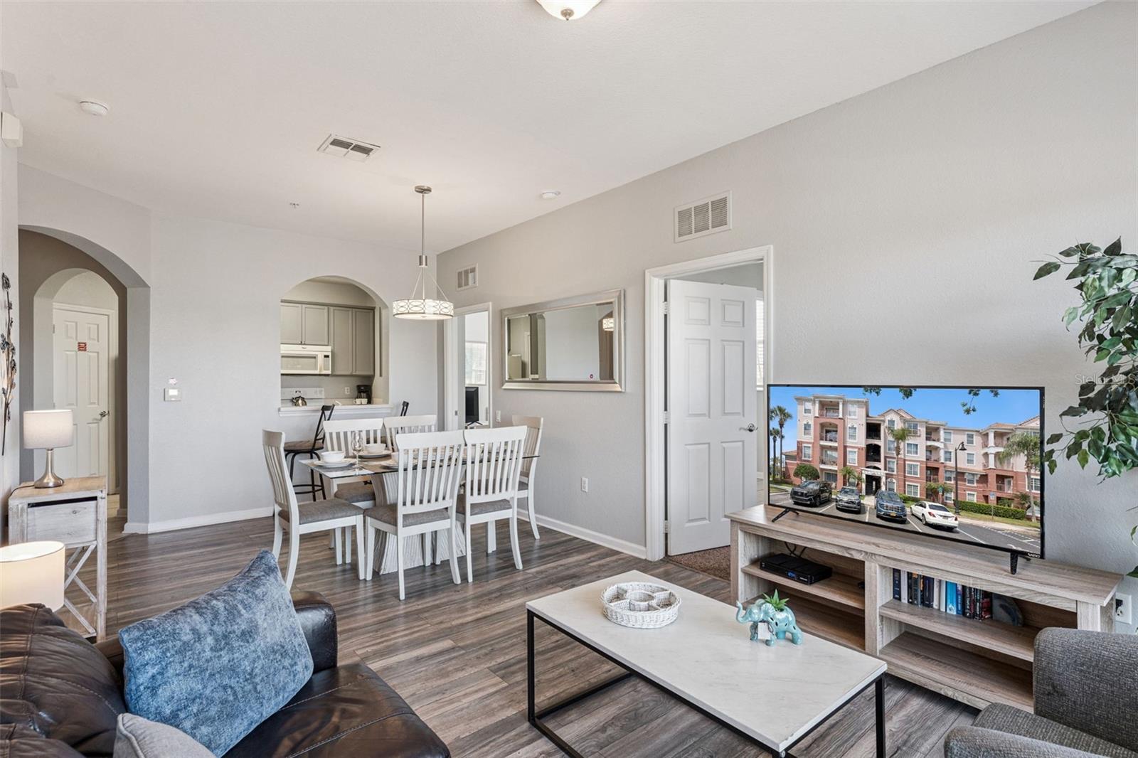 4862 Cayview Unit 403, Orlando, FL 32819