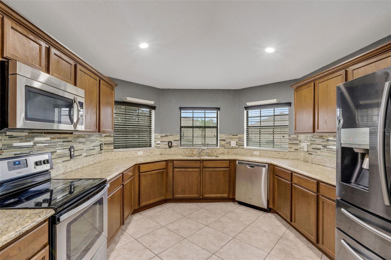 1712 Charmi, Lakeland, FL 33810