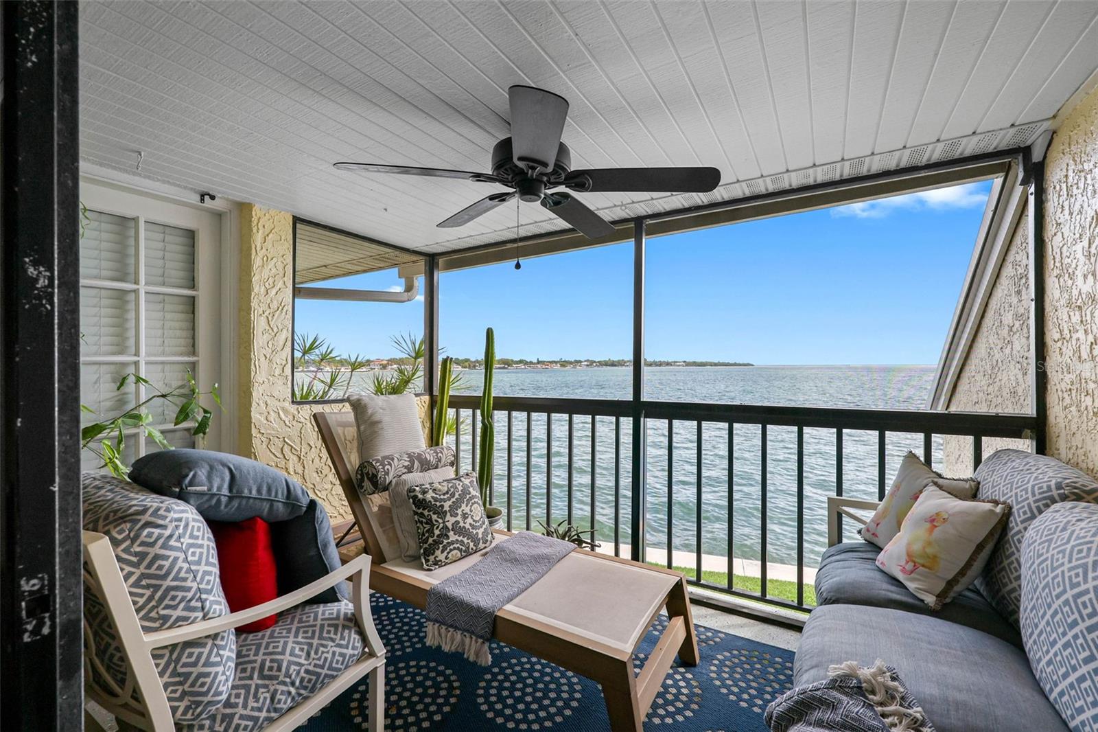 7300 Sunshine Skyway Unit 210, St Petersburg, FL 33711
