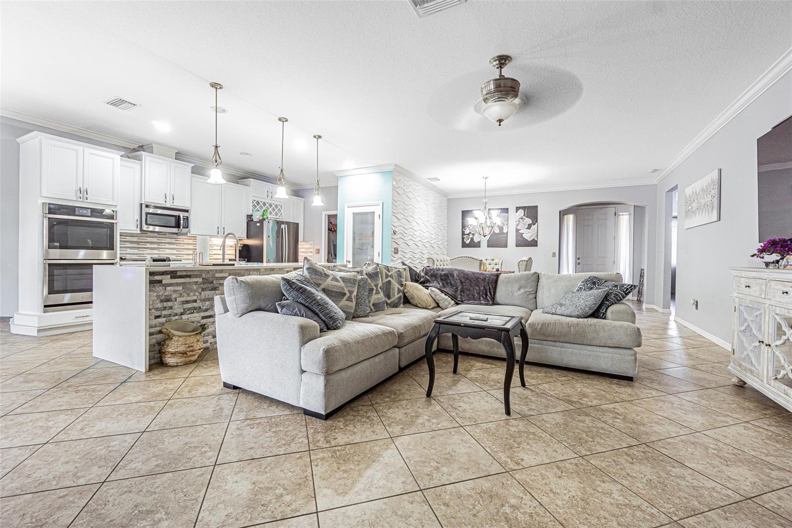 10627 Scenic Hollow, Riverview, FL 33578