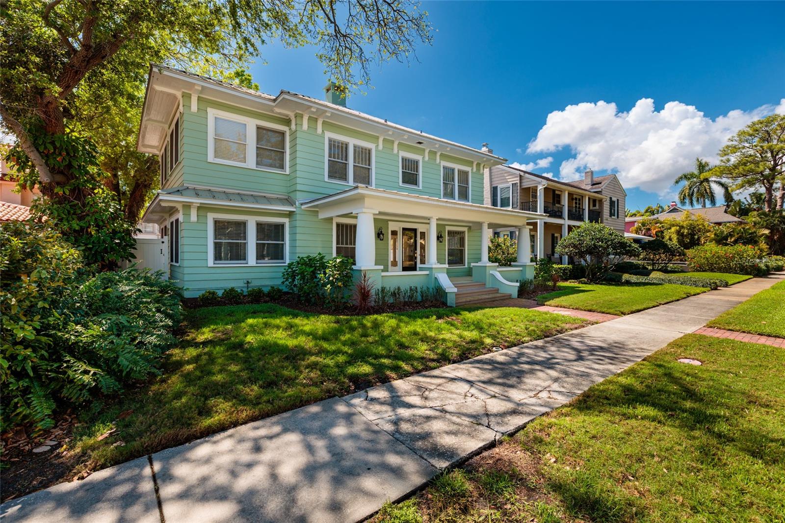 756 17th, St Petersburg, FL 33704