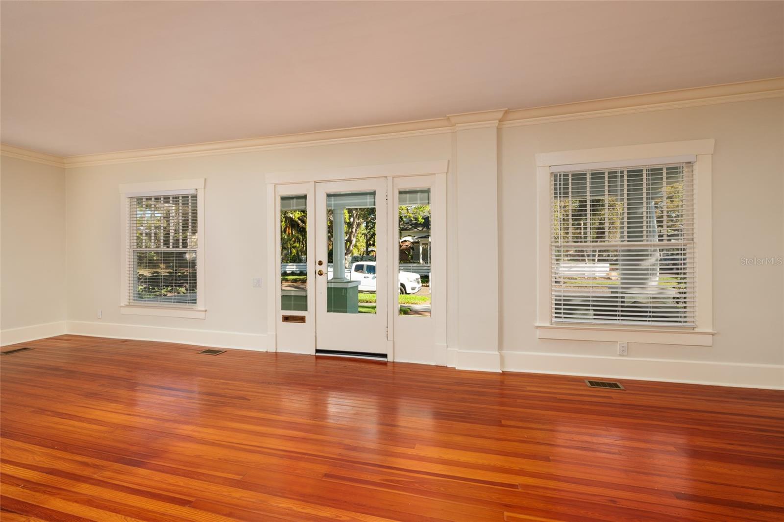 756 17th, St Petersburg, FL 33704