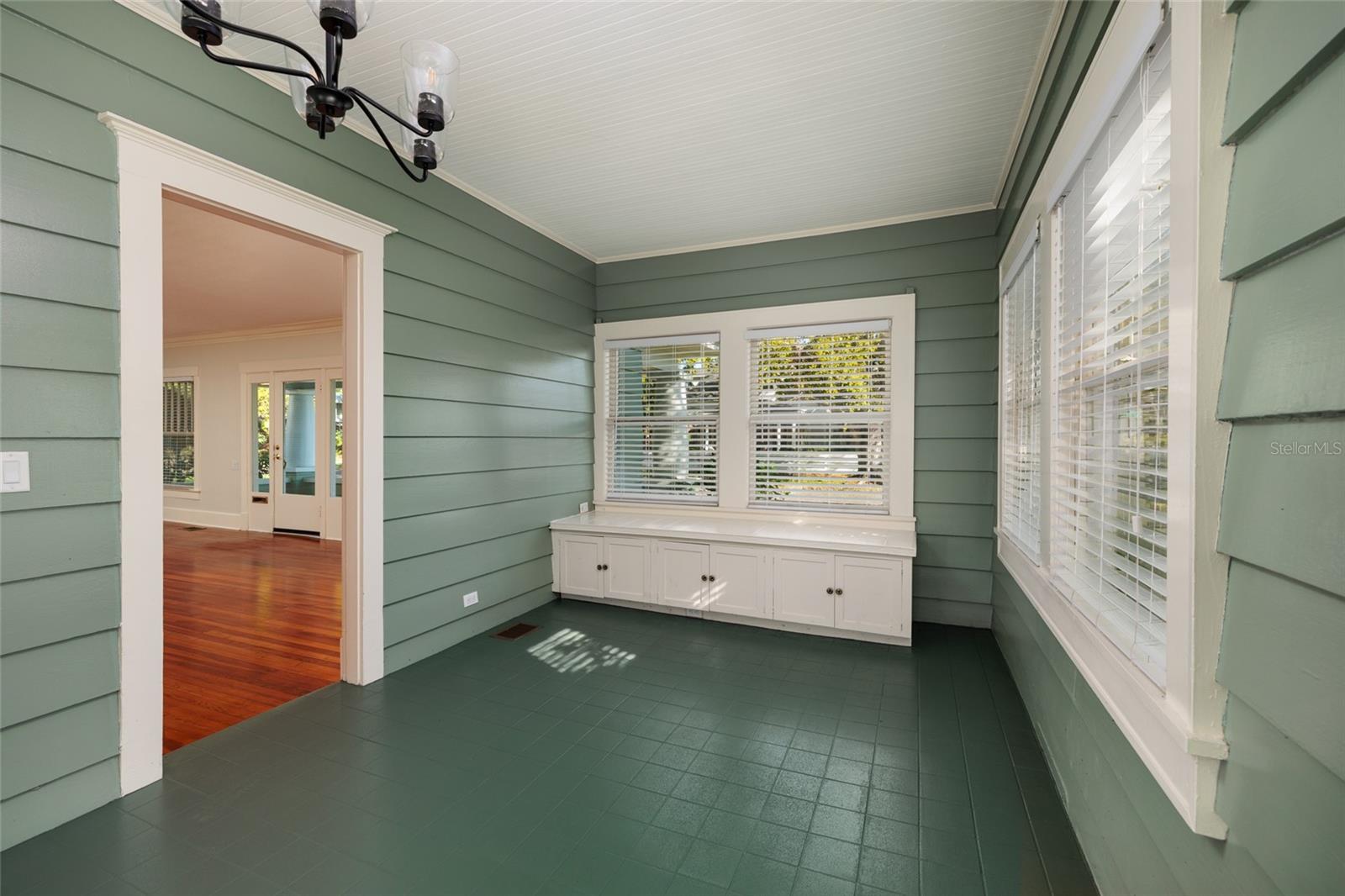 756 17th, St Petersburg, FL 33704