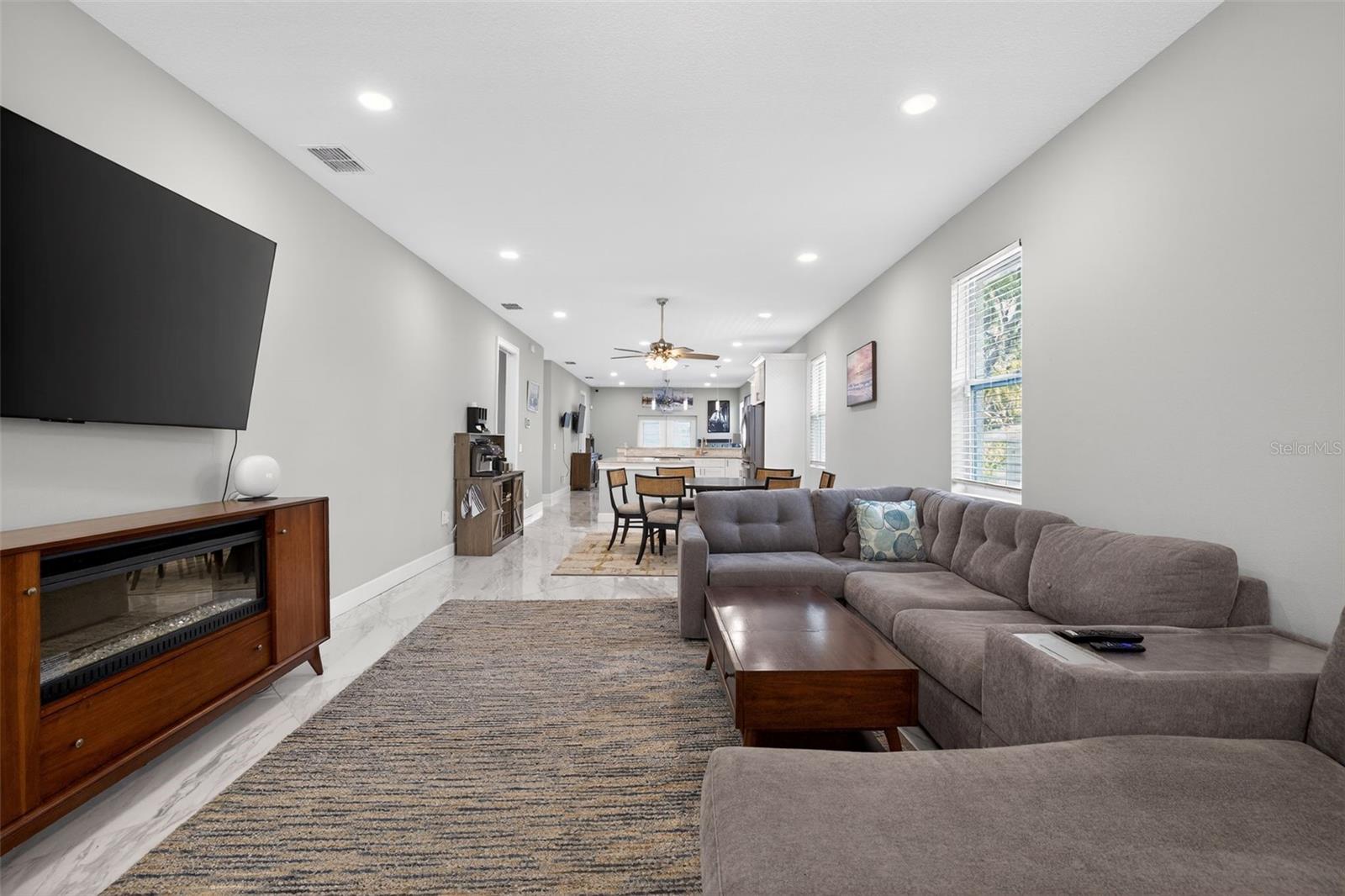 711 28th, St Petersburg, FL 33705
