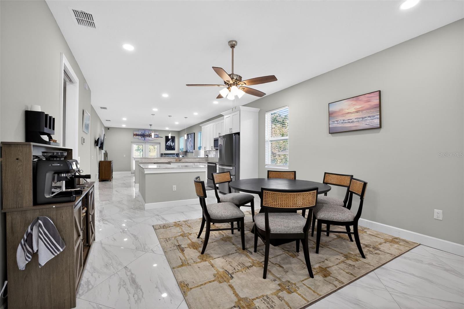 711 28th, St Petersburg, FL 33705