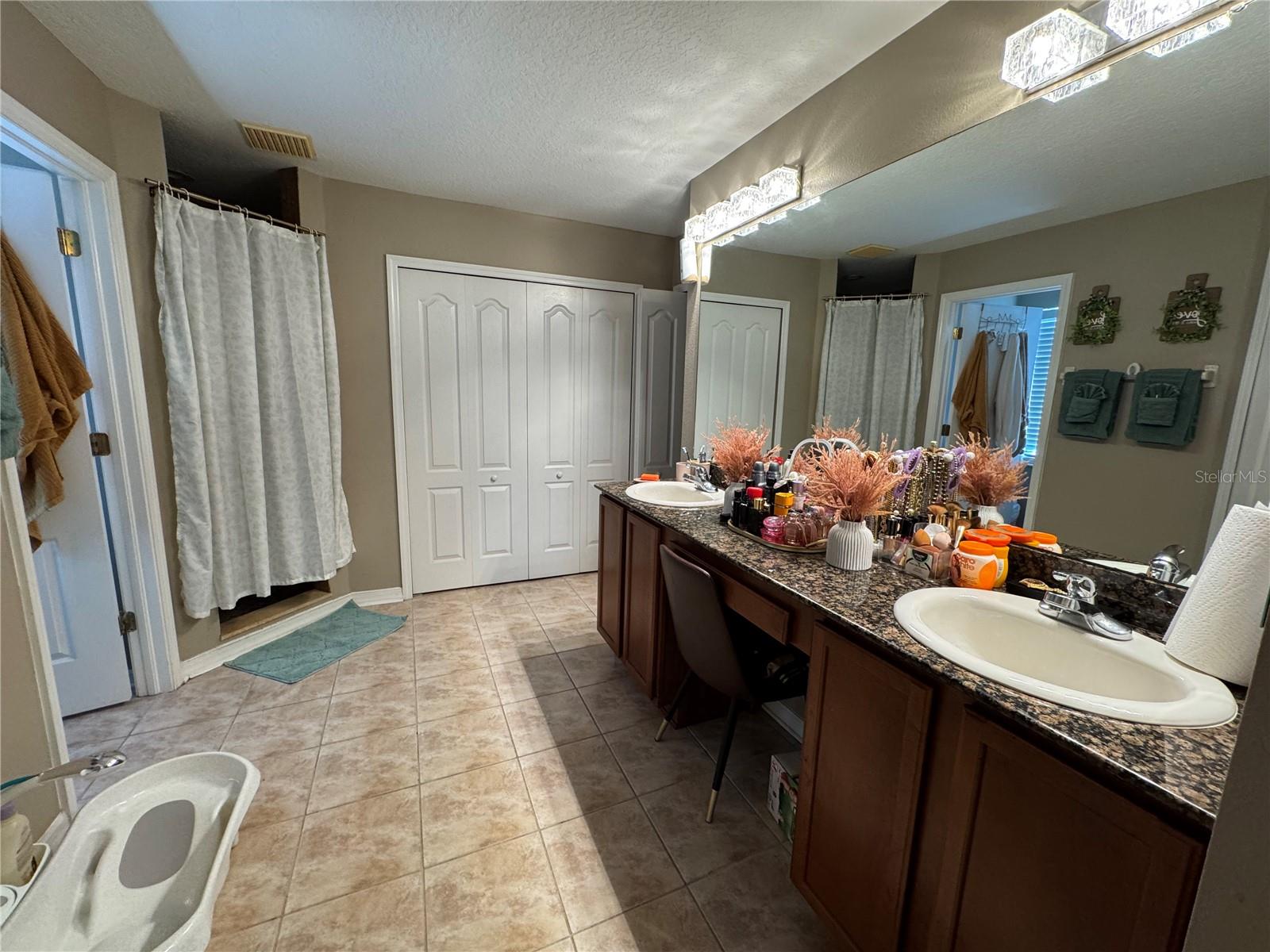 435 Stone Briar, Ruskin, FL 33570