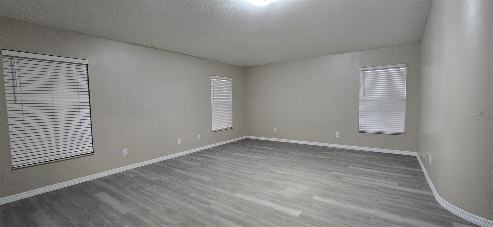 1810 Greystone Heights, Valrico, FL 33594