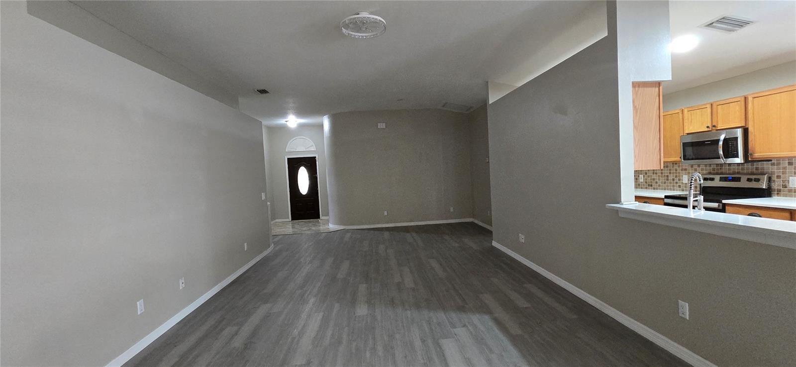 1810 Greystone Heights, Valrico, FL 33594