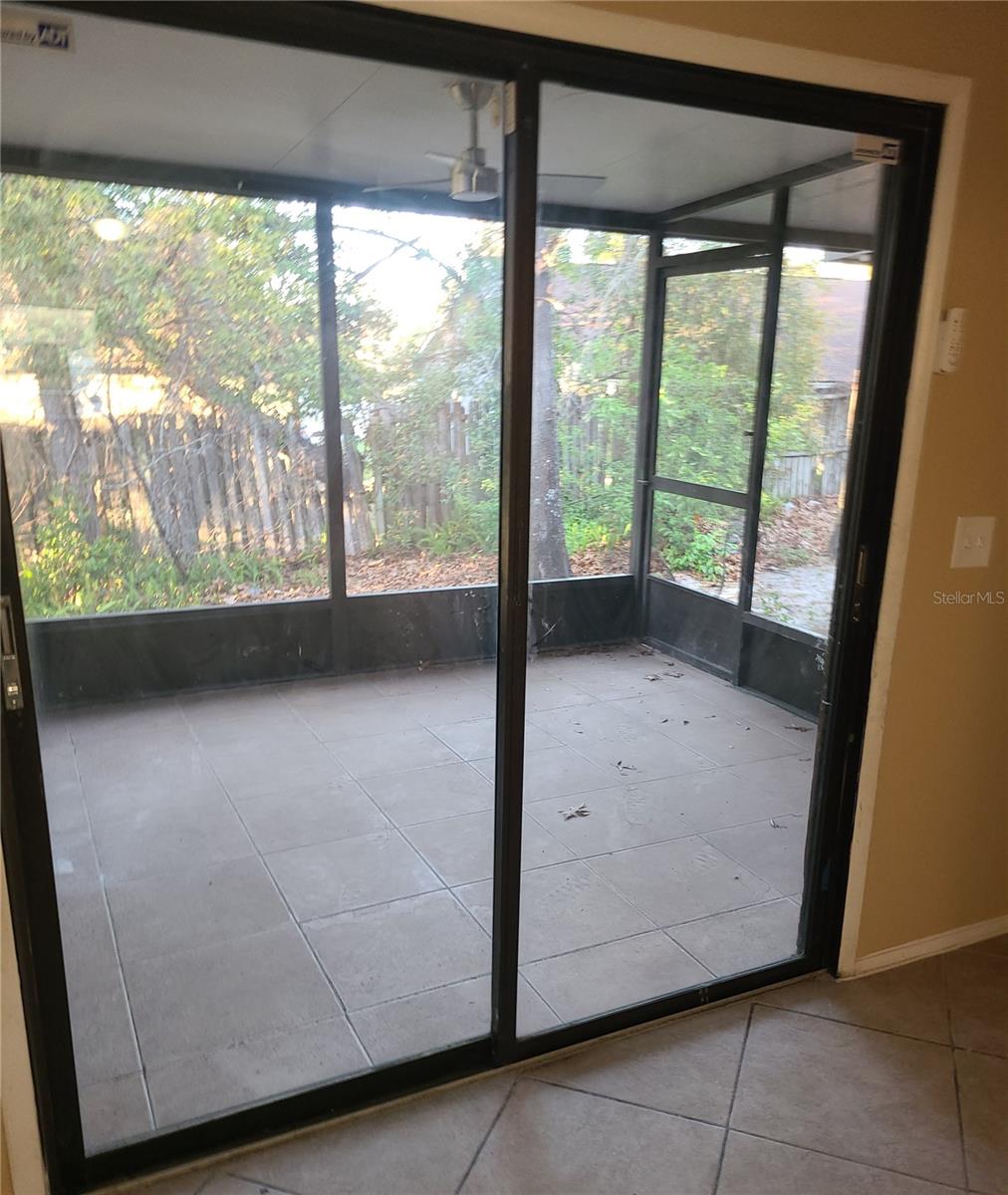 4916 Silver Oaks Vlg Unit E, Orlando, FL 32808