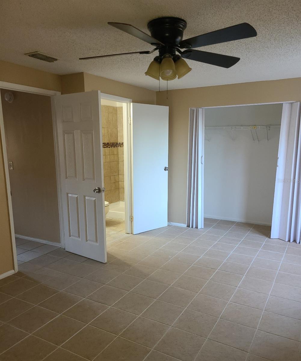 4916 Silver Oaks Vlg Unit E, Orlando, FL 32808