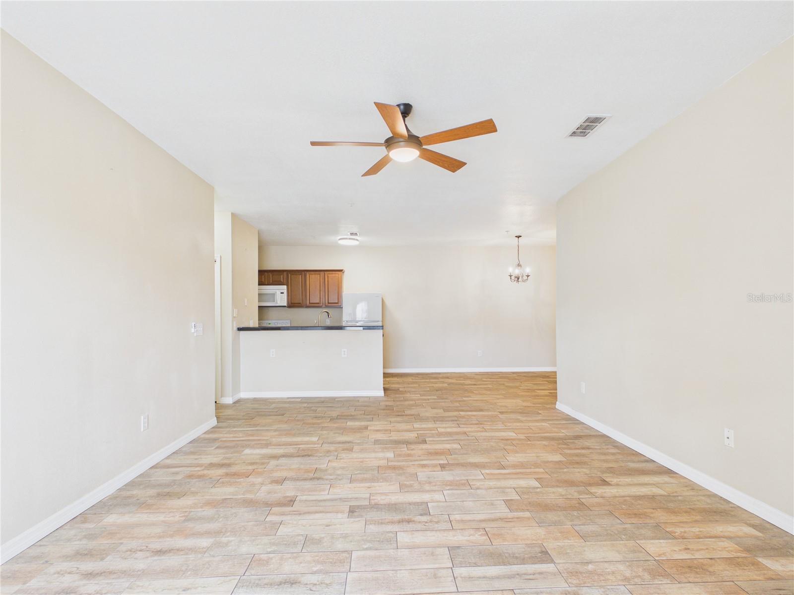 16305 Enclave Village Unit 102, Tampa, FL 33647