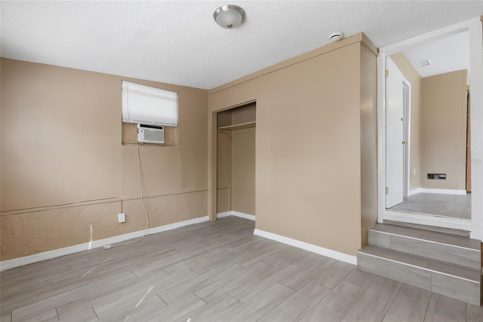 920 Annie, Tampa, FL 33612