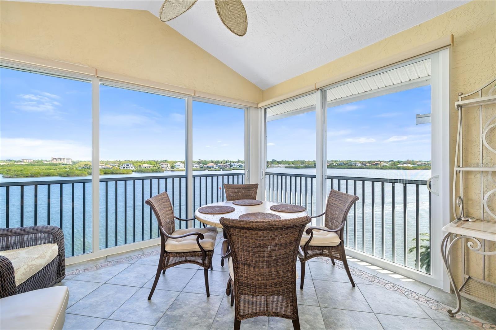 1280 Dolphin Bay Unit 504, Sarasota, FL 34242