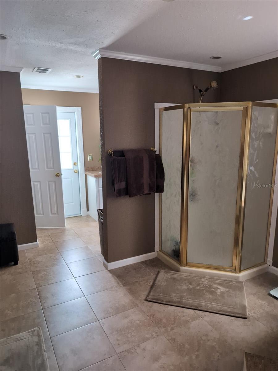 6817 Mitchell, Tampa, FL 33634