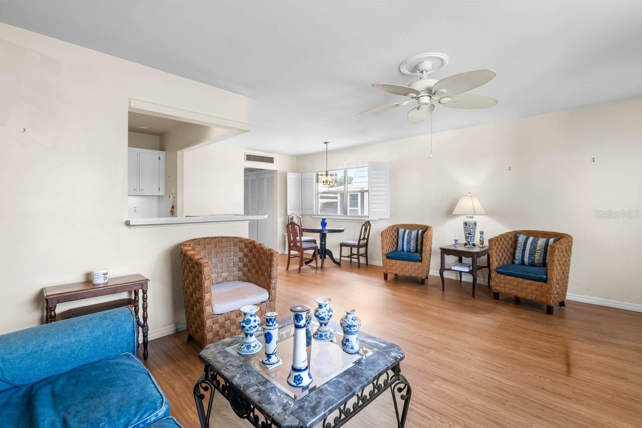 1801 Bedford Unit 30, Sun City Center, FL 33573