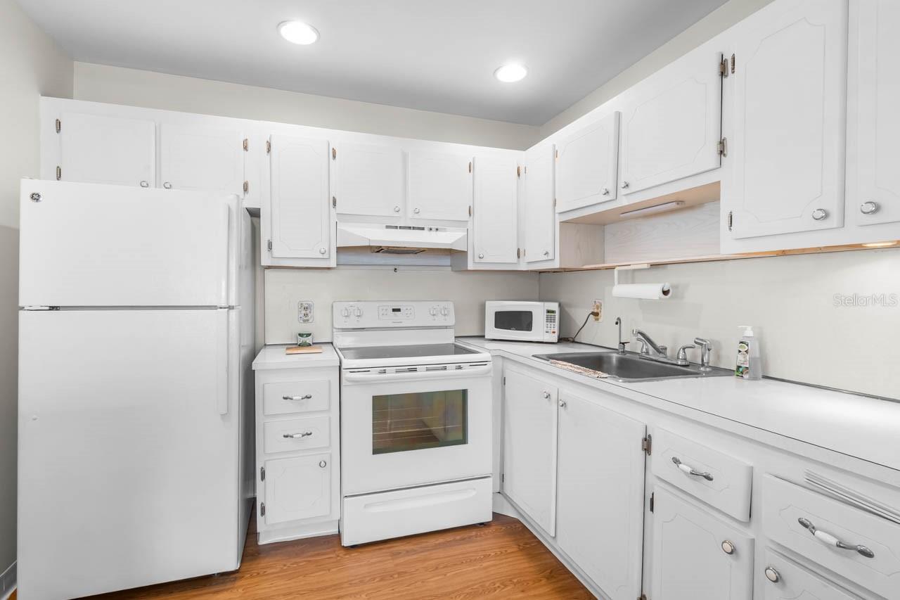 1801 Bedford Unit 30, Sun City Center, FL 33573