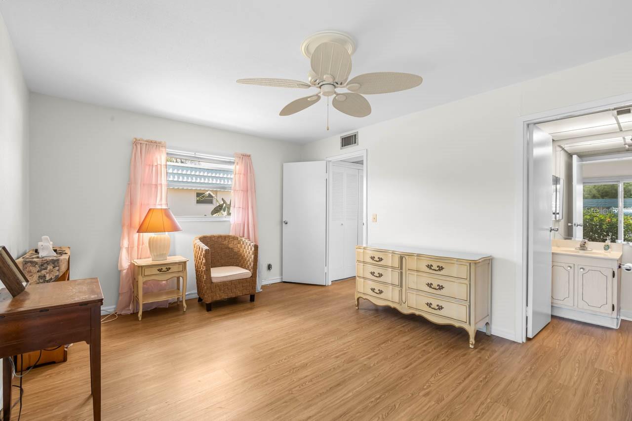 1801 Bedford Unit 30, Sun City Center, FL 33573