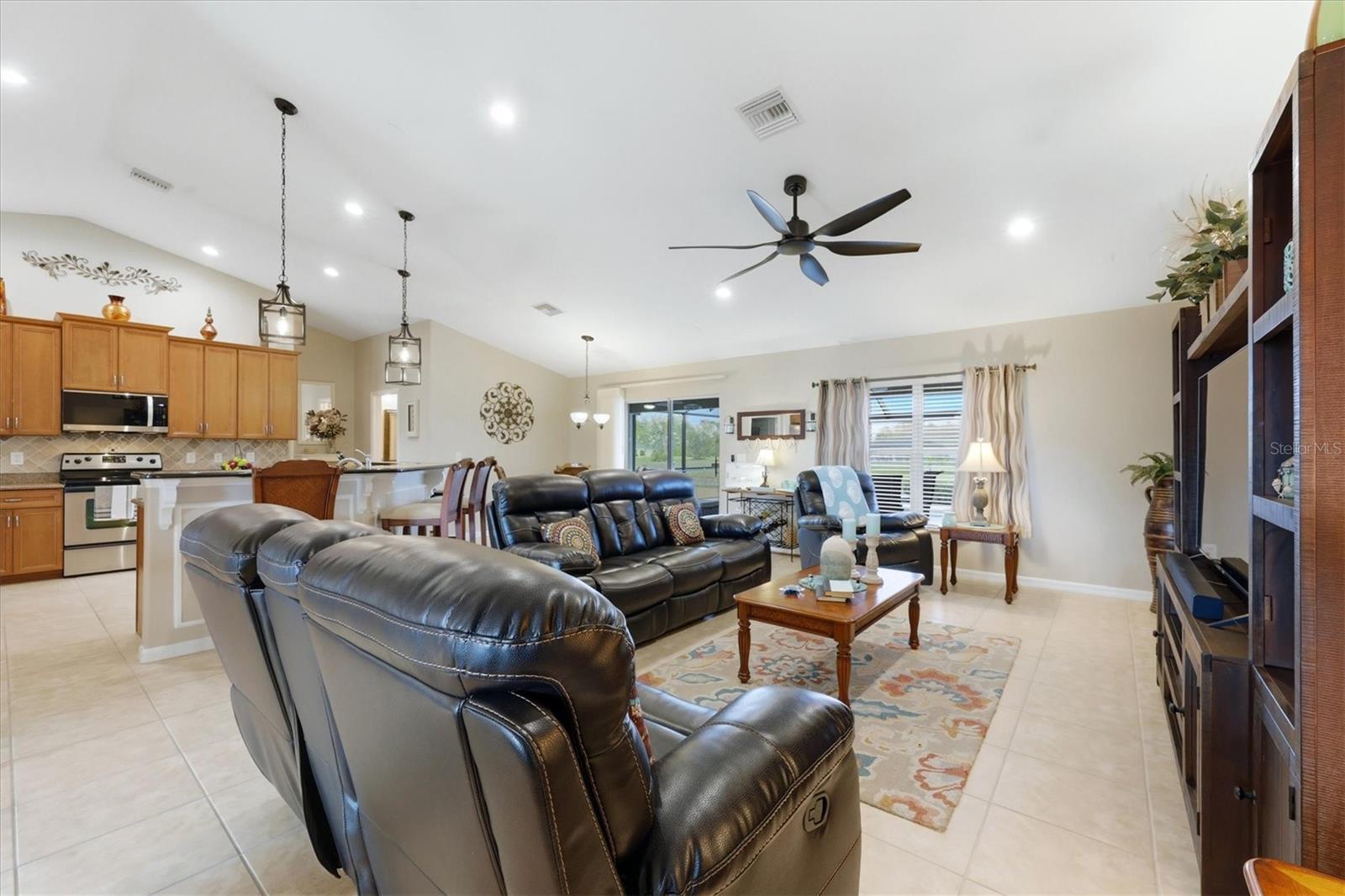 827 Rotonda, Rotonda West, FL 33947
