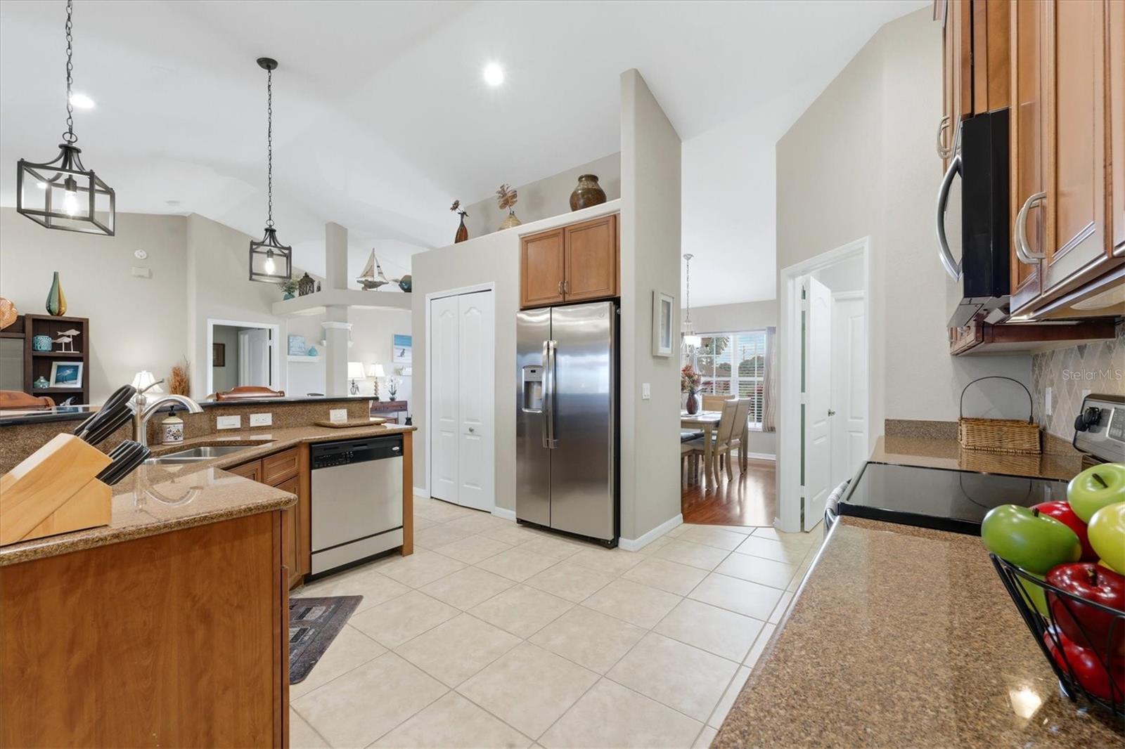 827 Rotonda, Rotonda West, FL 33947