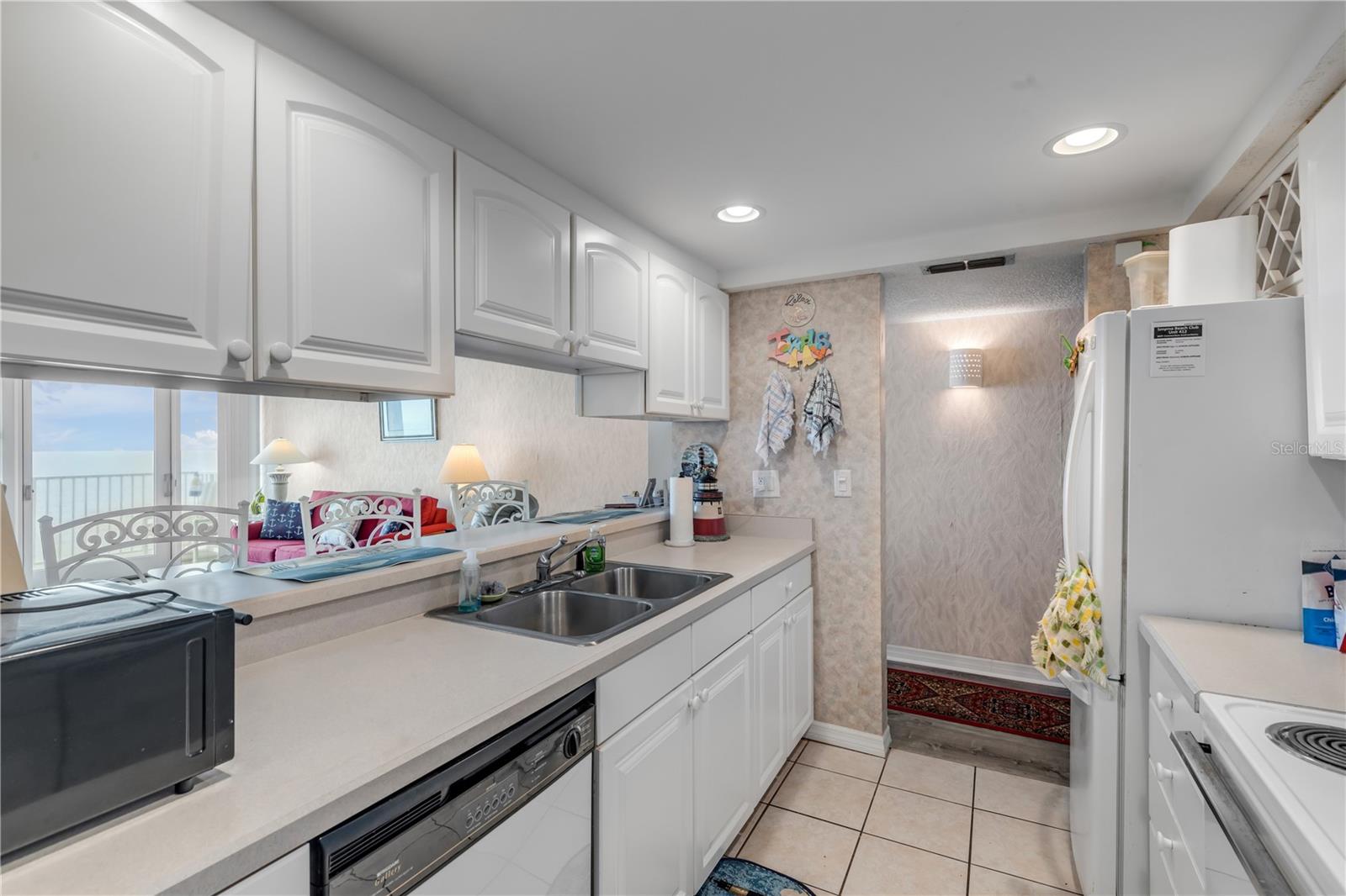 5203 Atlantic Unit 412b, New Smyrna Beach, FL 32169