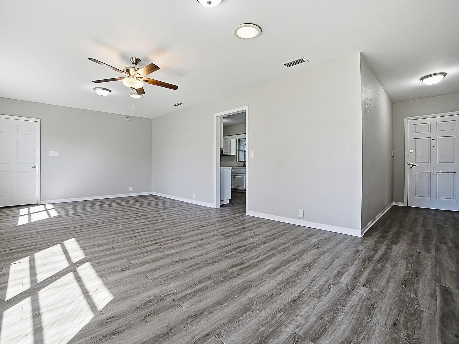 5 Oak, Yalaha, FL 34797
