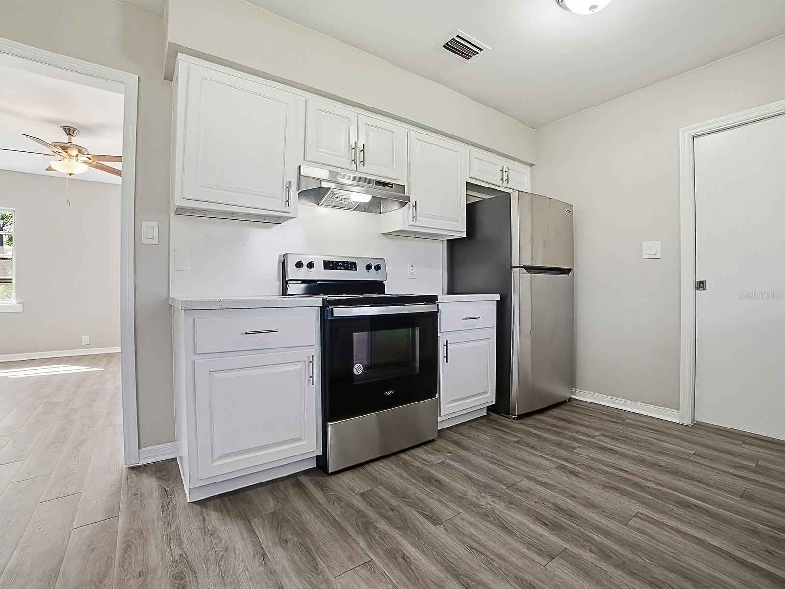5 Oak, Yalaha, FL 34797