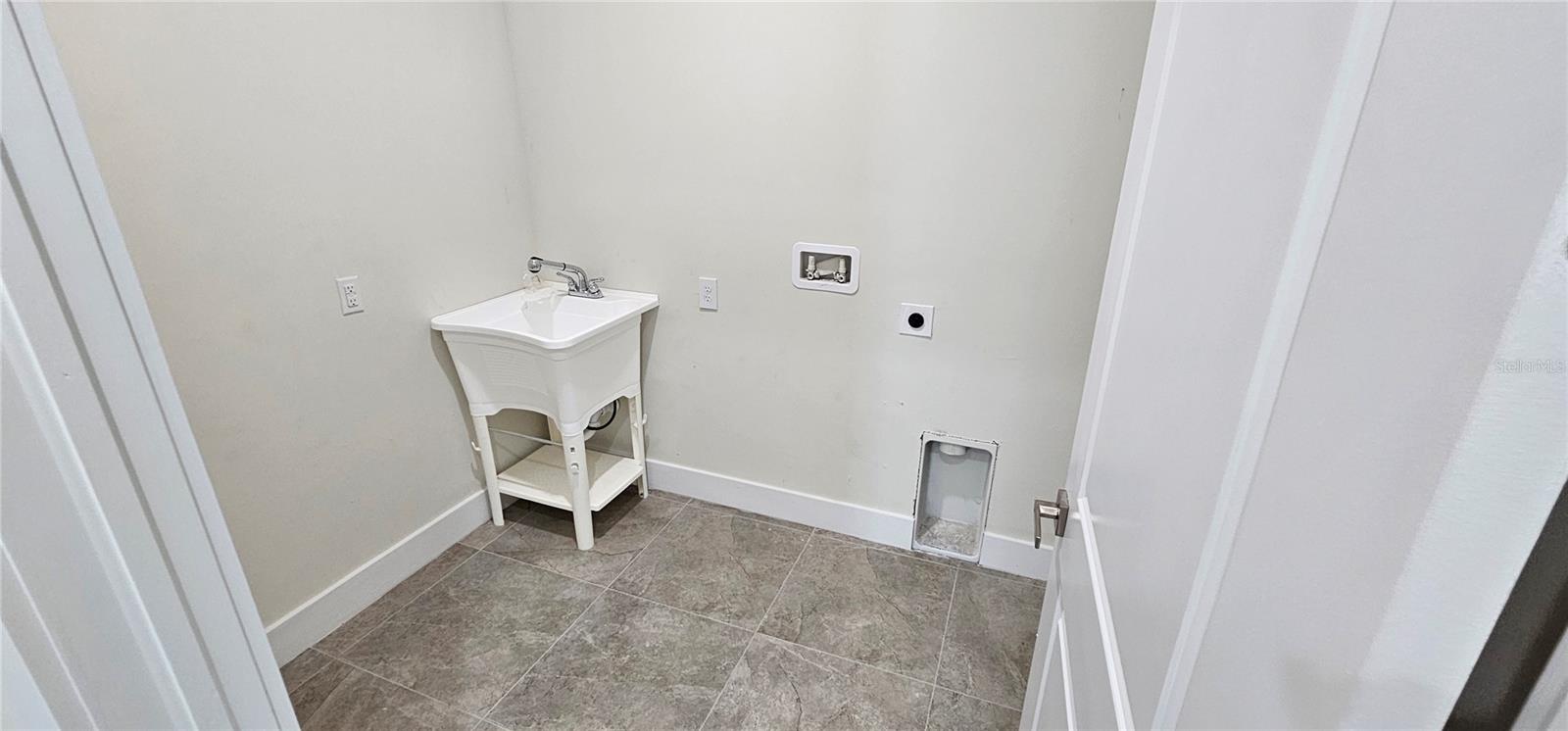 3008 41st, Cape Coral, FL 33993
