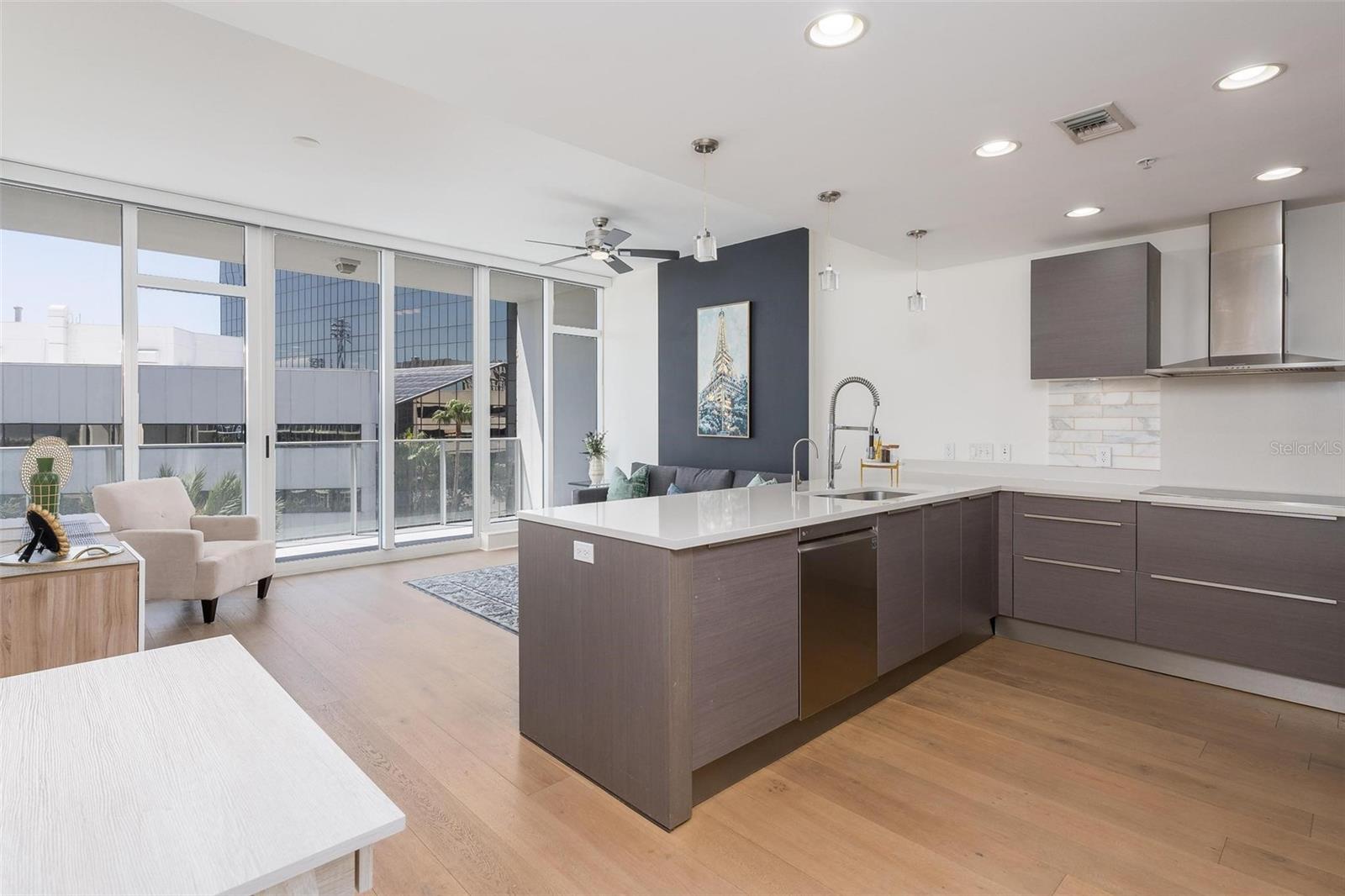175 1st Unit 504, St Petersburg, FL 33701
