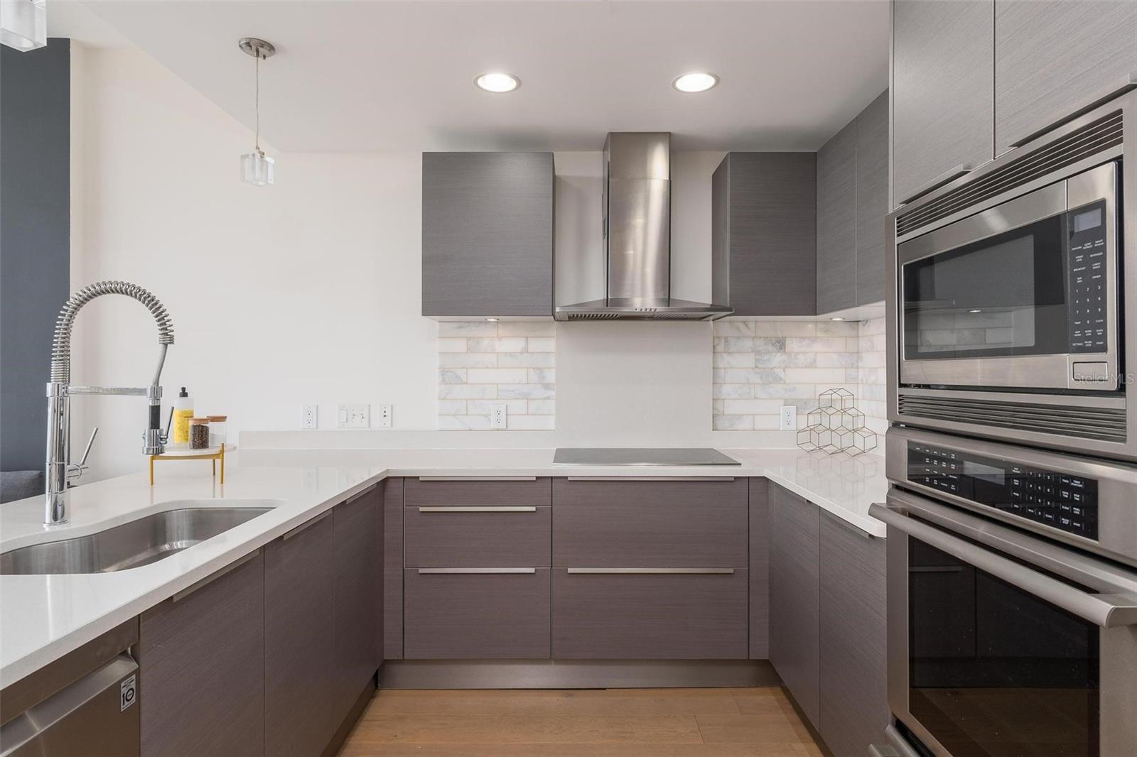 175 1st Unit 504, St Petersburg, FL 33701