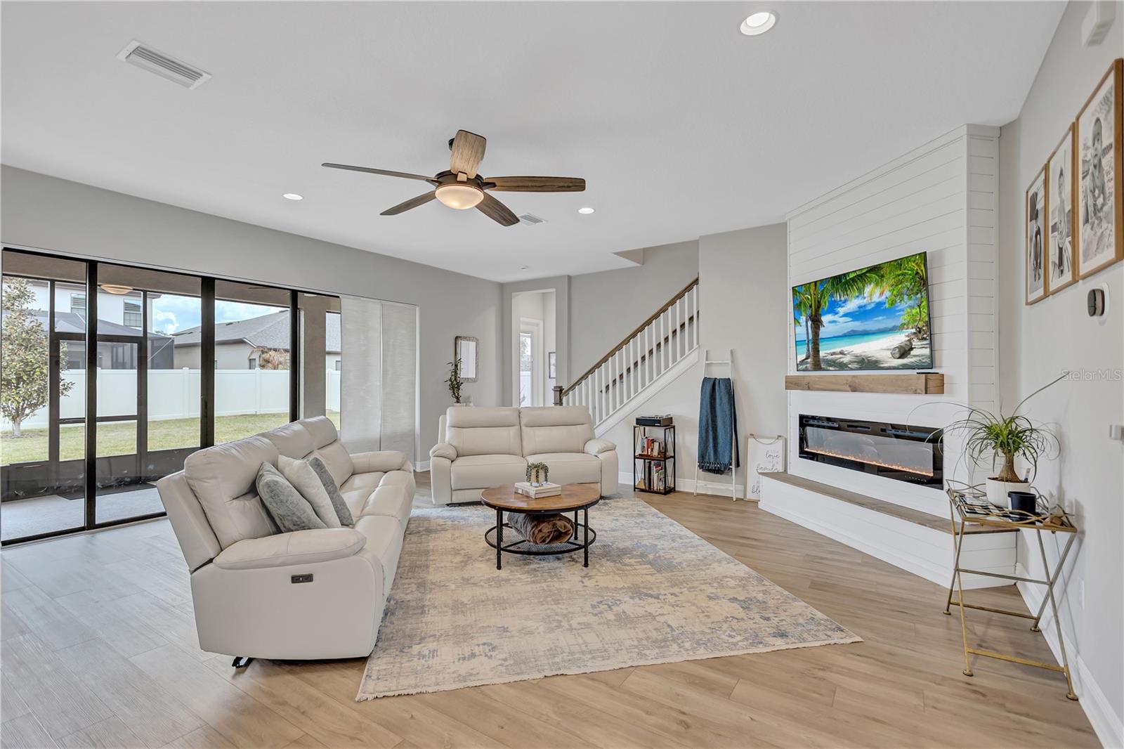 4593 Shoreleaf, Valrico, FL 33596