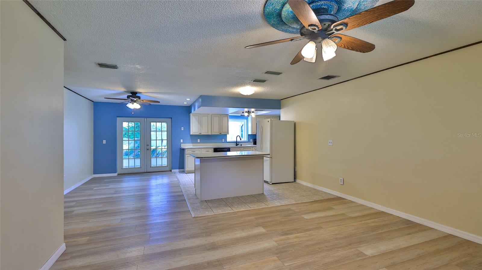 1915 Umbrella Tree, Edgewater, FL 32141