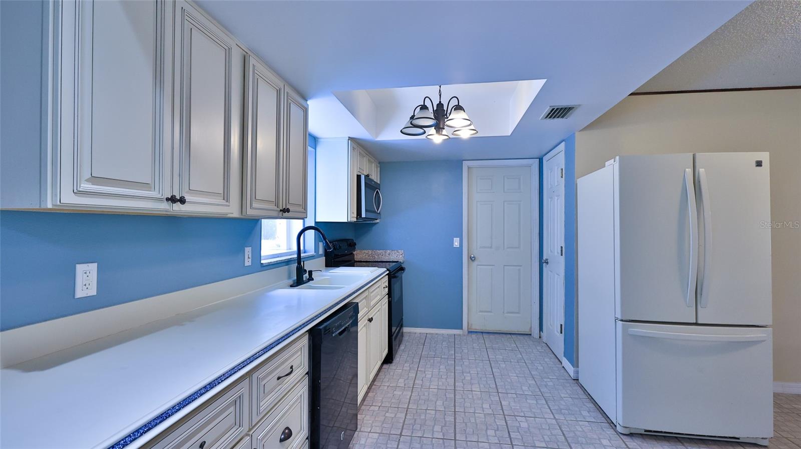 1915 Umbrella Tree, Edgewater, FL 32141