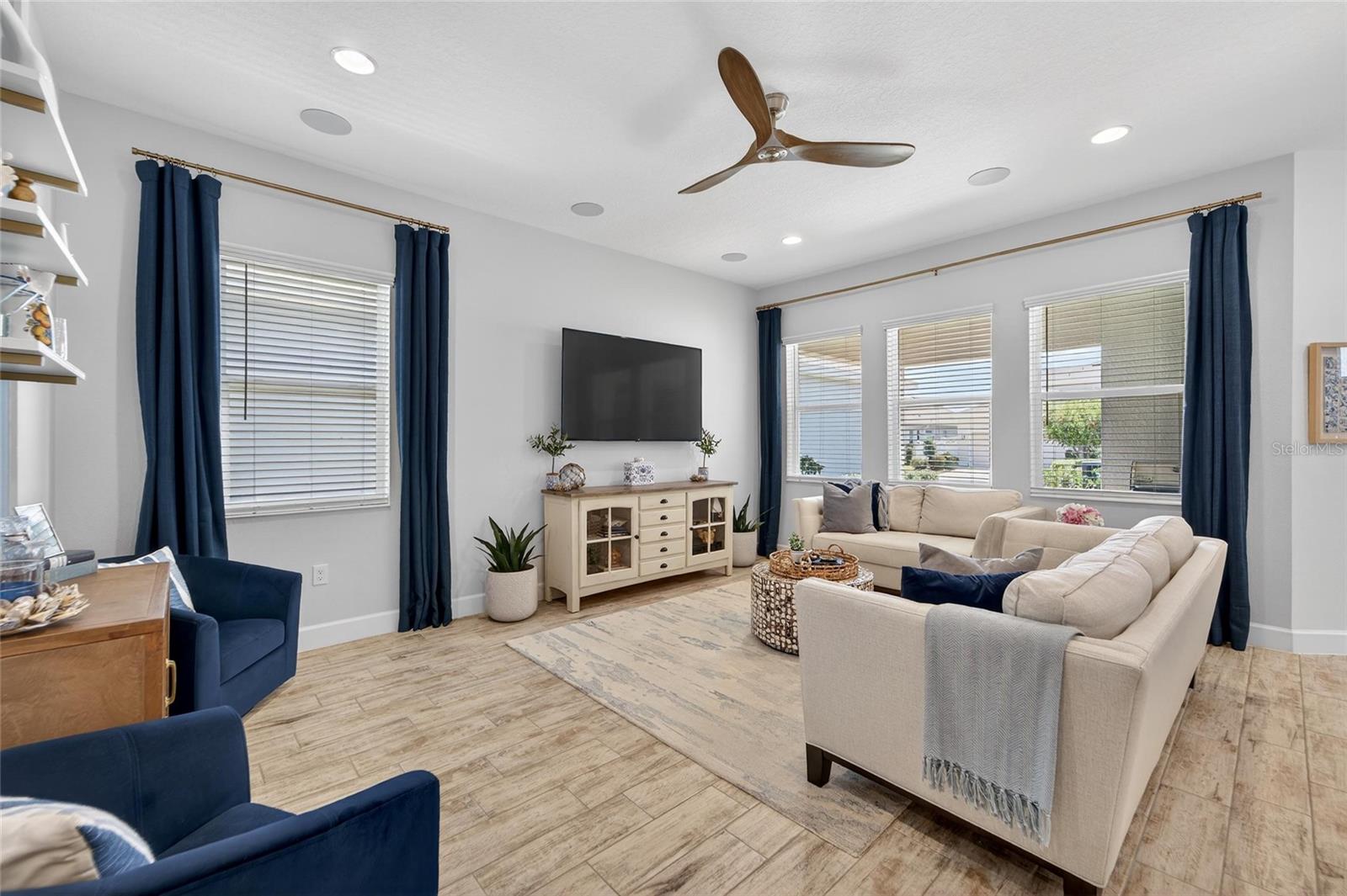 813 Winterside, Apollo Beach, FL 33572