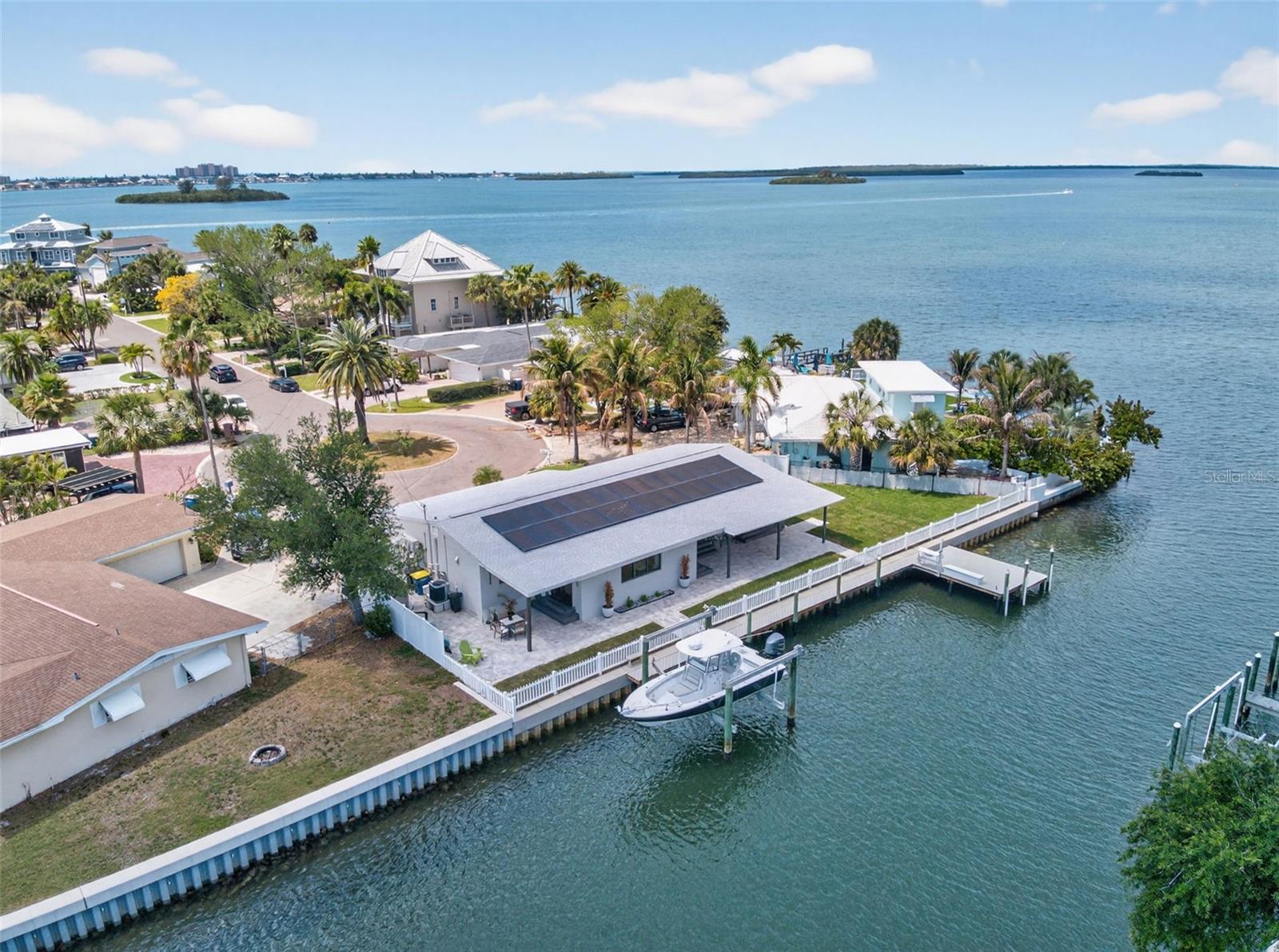 1866 Venetian Point, Clearwater, FL 33755