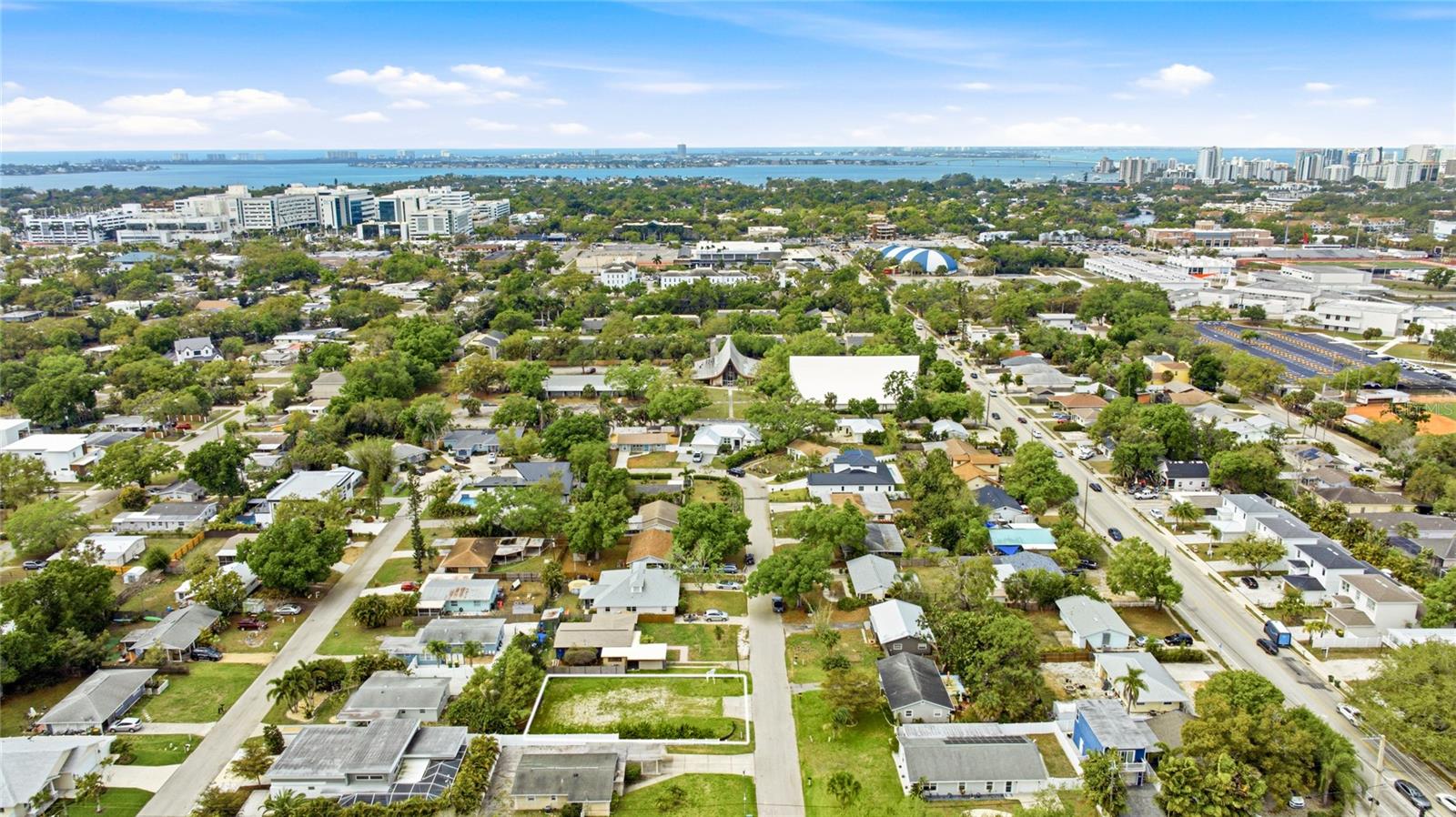 2360 Loma Linda, Sarasota, FL 34239