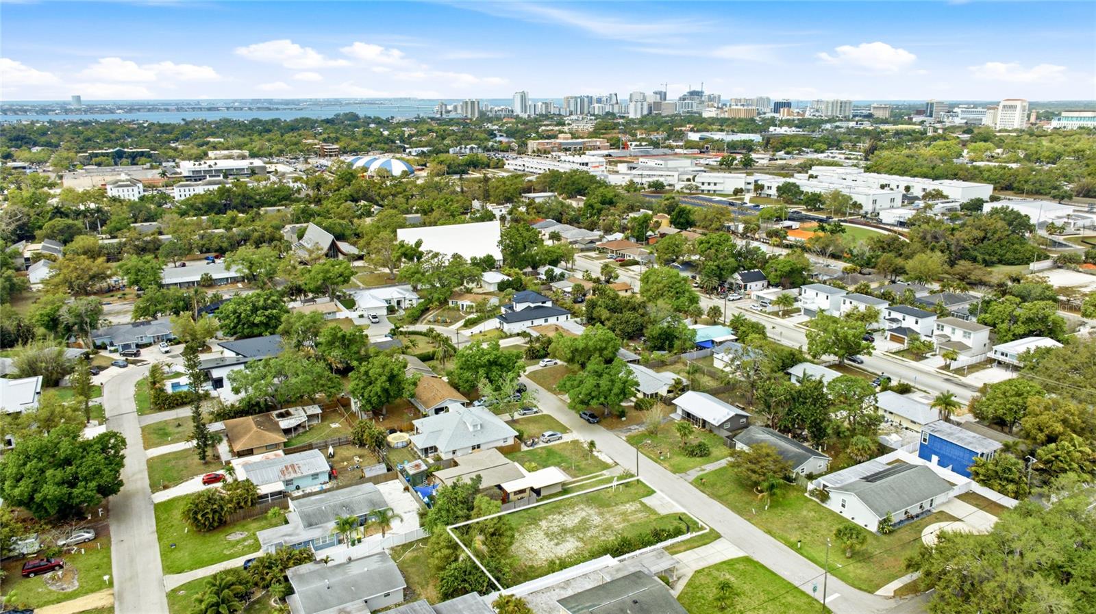 2360 Loma Linda, Sarasota, FL 34239