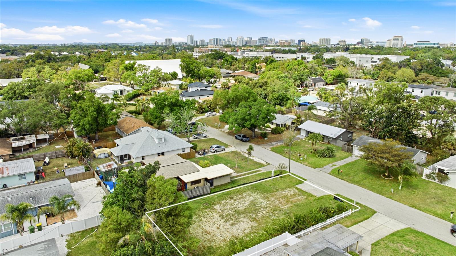2360 Loma Linda, Sarasota, FL 34239