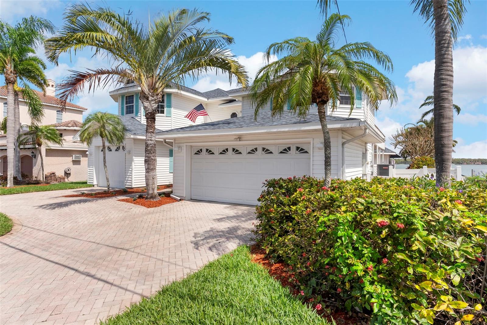 11445 9th, Treasure Island, FL 33706