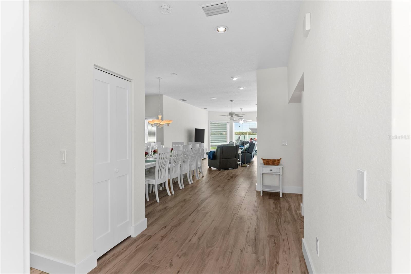 11445 9th, Treasure Island, FL 33706