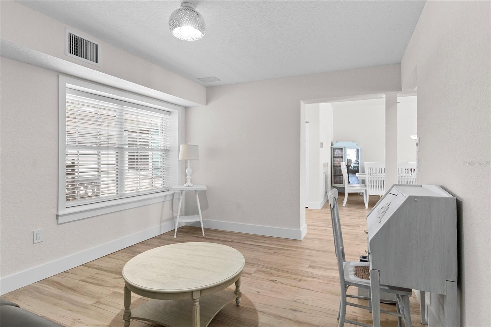 11445 9th, Treasure Island, FL 33706