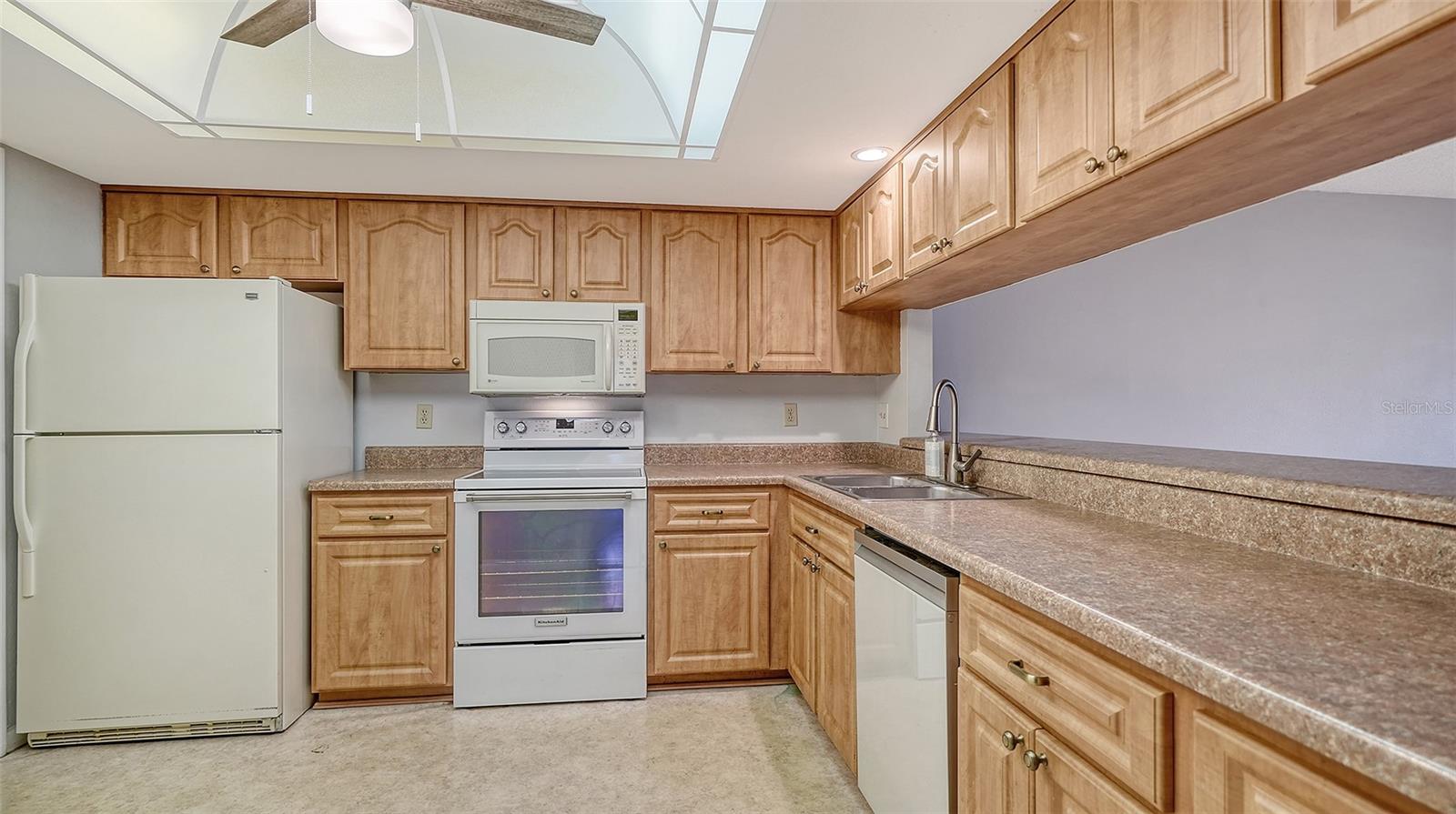 4103 Center Gate Unit 2, Sarasota, FL 34233