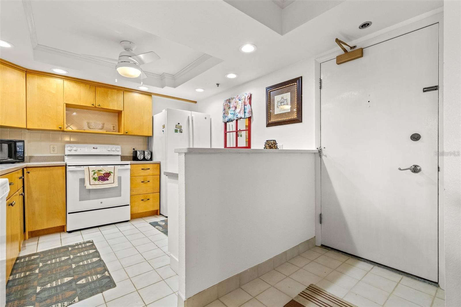 1 Key Capri Unit 104-East, Treasure Island, FL 33706