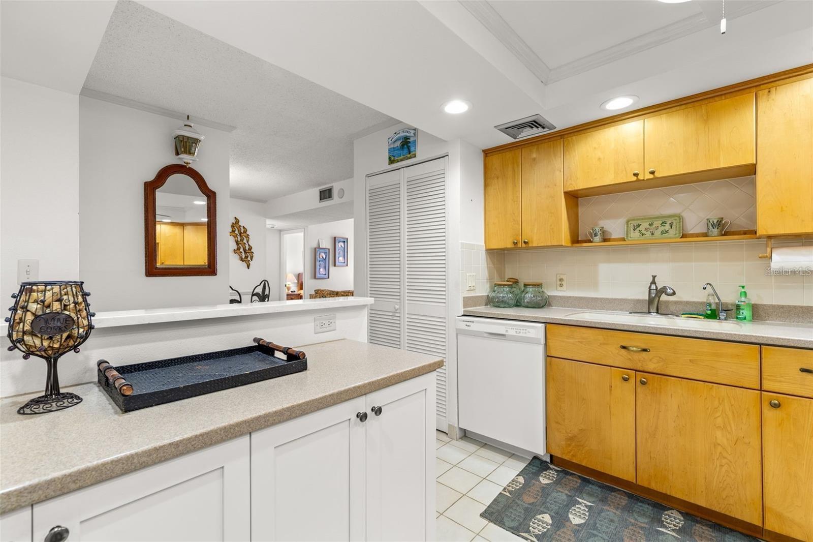 1 Key Capri Unit 104-East, Treasure Island, FL 33706