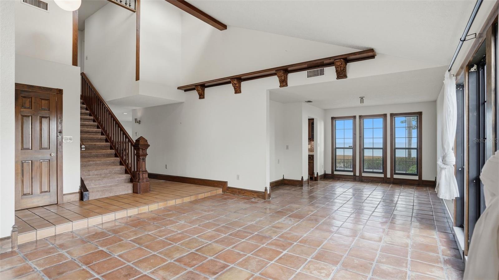 6754 31st, St Petersburg, FL 33712